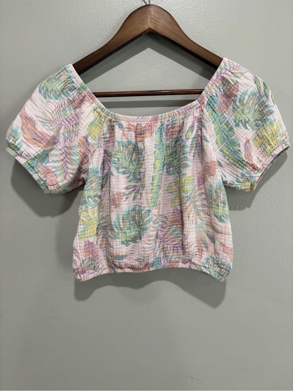Girl’s Grayson Threads Pastel Leaf Print Off-Shoulder Top size 10/12